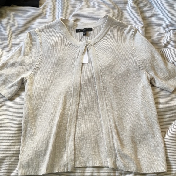 Banana Republic Cropped Cardigan - Picture 2 of 5